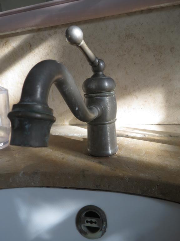 B&B Mas Les Lecques Beaucaire  Eksteriør billede