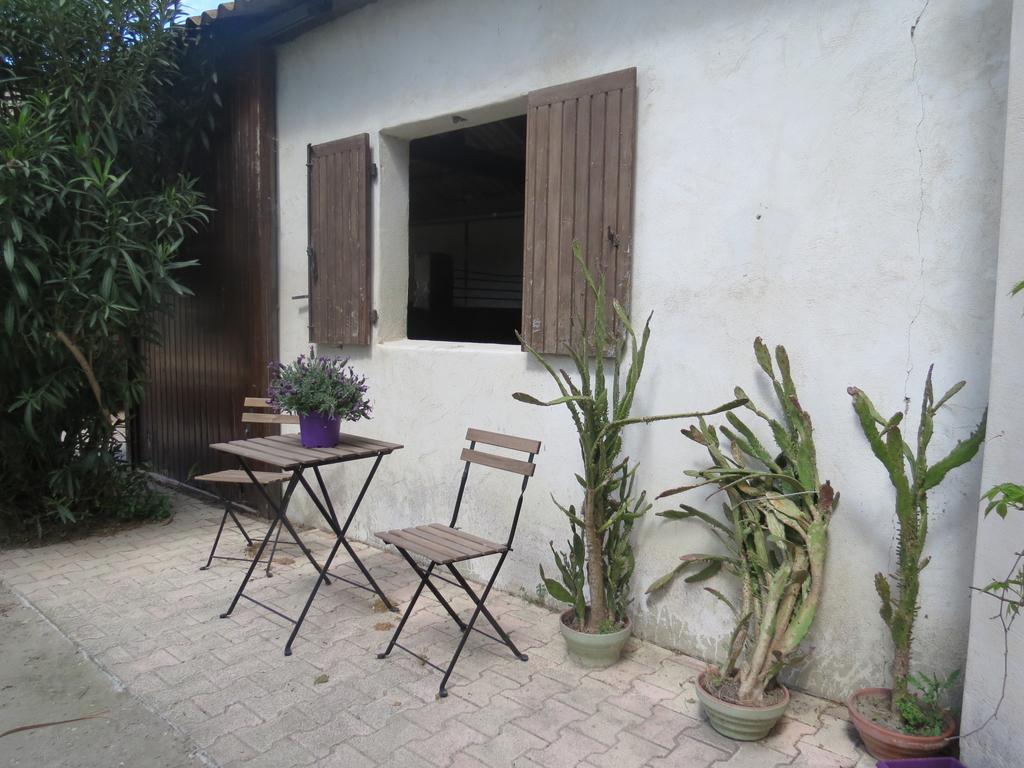 B&B Mas Les Lecques Beaucaire  Eksteriør billede