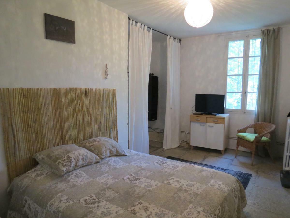 B&B Mas Les Lecques Beaucaire  Eksteriør billede